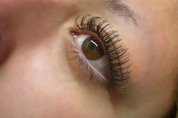 Facetune_26-10-2022-08-14-50